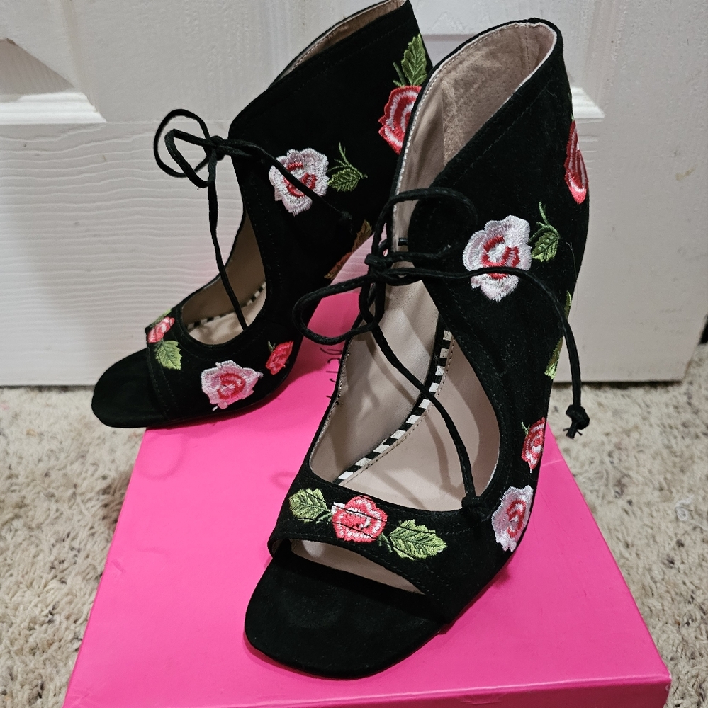 Betsy Johnson Floral Embroidered Heels